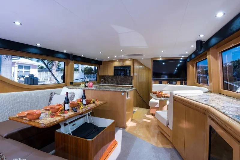 Slide: The Image of Hatteras 60 SALT RUSH - Salon 2000 Hatteras 60 SALT RUSH - 7867232
