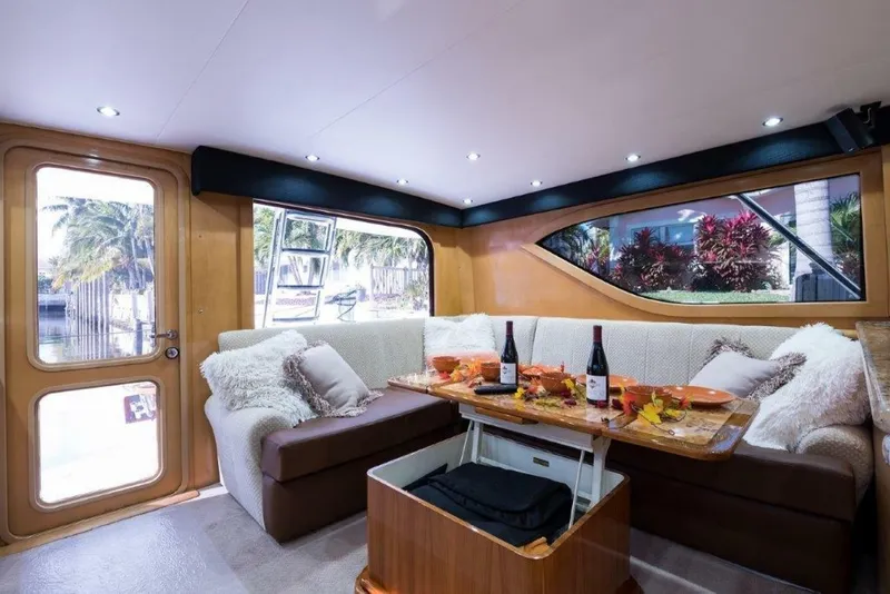 Slide: The Image of Hatteras 60 SALT RUSH - Salon 2000 Hatteras 60 SALT RUSH - 7867234