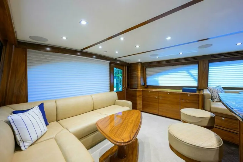 Slide: The Image of 2023 Viking 64 Convertible - Salon 2023 Viking 64 Convertible HMY Trade - 7655340