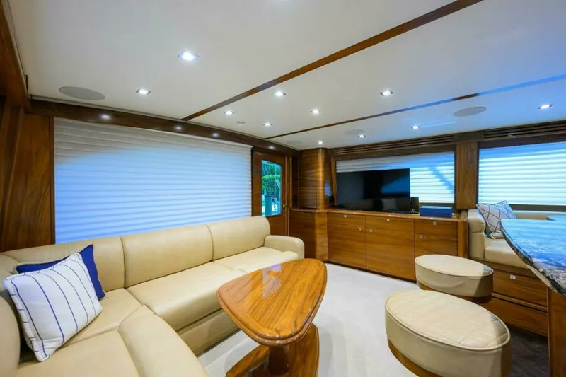 Slide: The Image of 2023 Viking 64 Convertible - Salon 2023 Viking 64 Convertible HMY Trade - 7655341