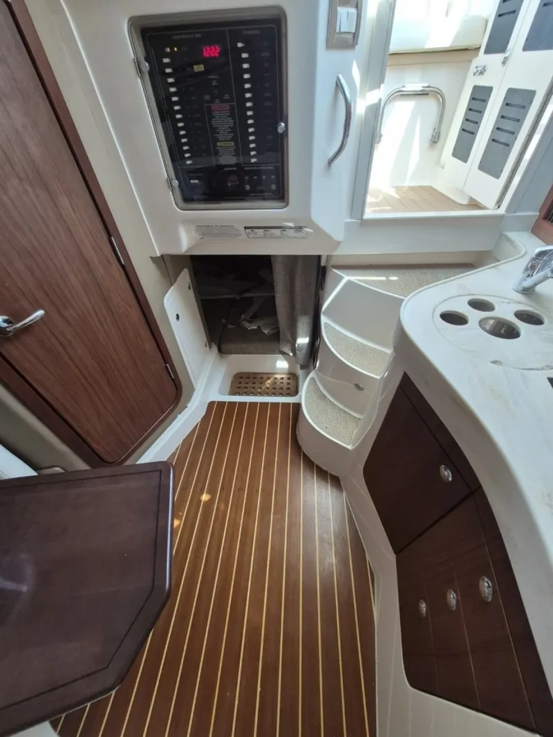 Slide: The Image of Grady-White 330 Express 2018 - 6076213