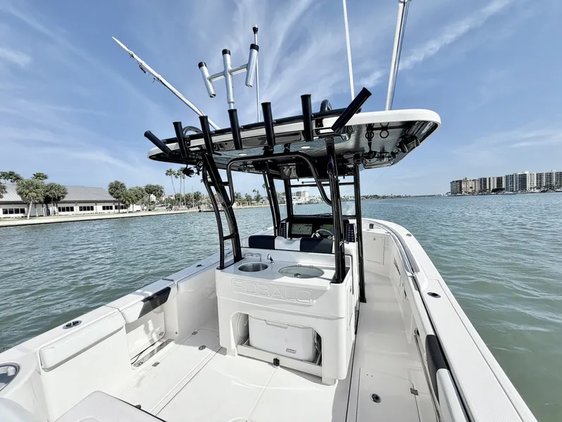 Slide: The Image of Robalo R302 Center Console 2021 - 6077219