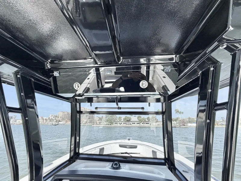 Slide: The Image of Robalo R302 Center Console 2021 - 6077221