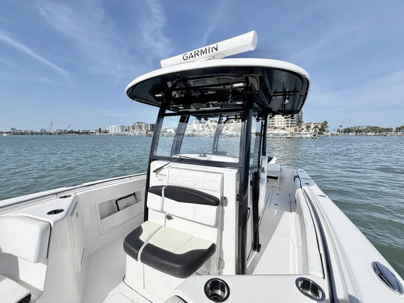 Slide: The Image of Robalo R302 Center Console 2021 - 6077232
