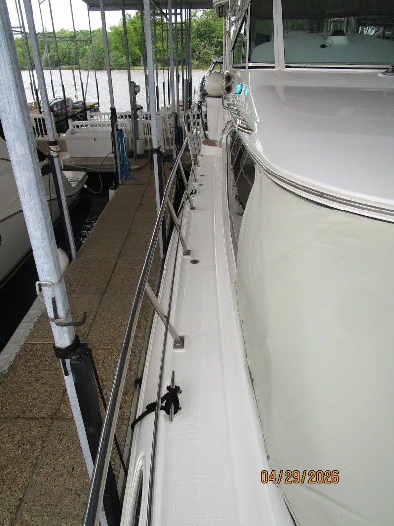Slide: The Image of 44' Cruisers starboard side deck1 - 6075668