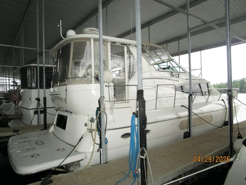 Slide: The Image of 44' Cruisers starboard aft profile - 6075662