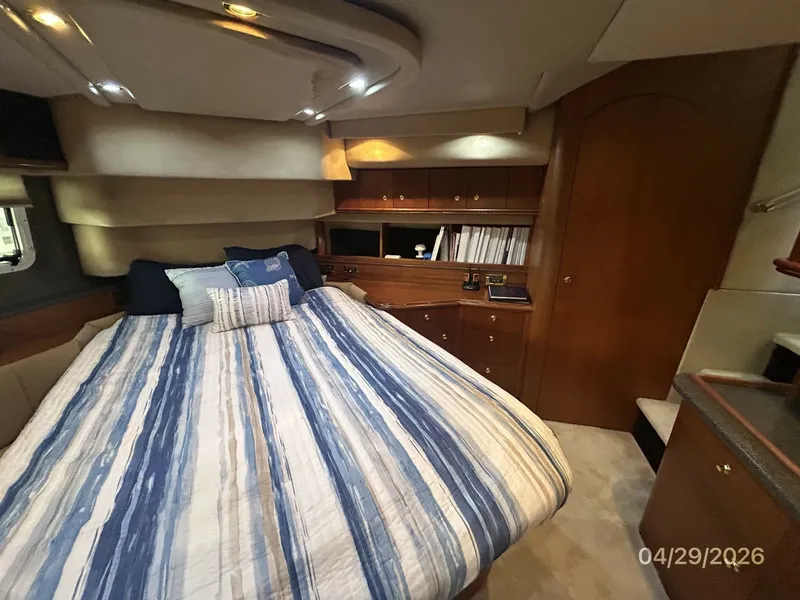Slide: The Image of 44' Cruisers master stateroom port - 6075645