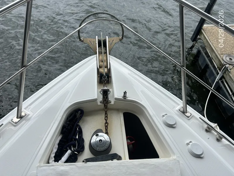 Slide: The Image of 44' Cruisers anchor windlass - 6075611