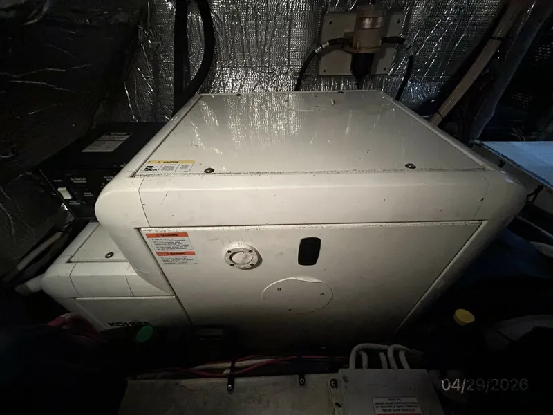 Slide: The Image of 44' Cruisers generator soundbox - 6075636