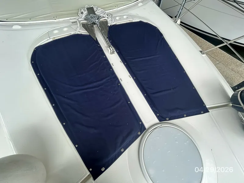 Slide: The Image of 44' Cruisers foredeck sunpad - 6075625