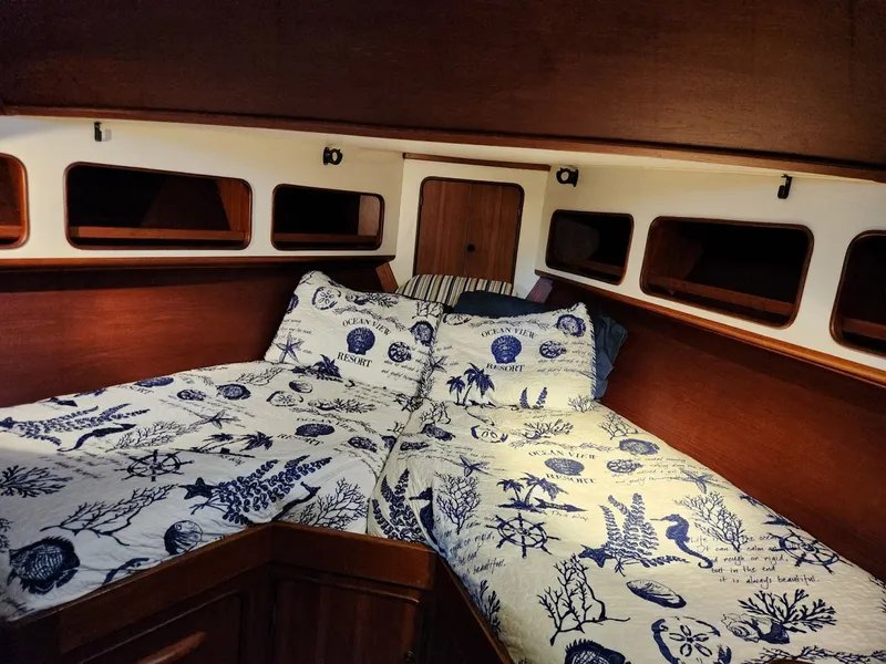 Slide: The Image of Gulfstar 44 Motor Cruiser 1980 - 6075722
