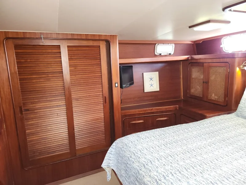 Slide: The Image of Gulfstar 44 Motor Cruiser 1980 - 6075708