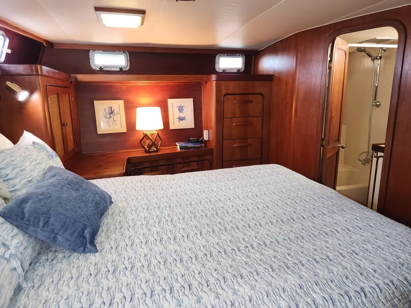 Slide: The Image of Gulfstar 44 Motor Cruiser 1980 - 6075709