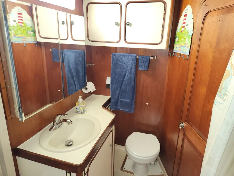 Slide: The Image of Gulfstar 44 Motor Cruiser 1980 - 6075711