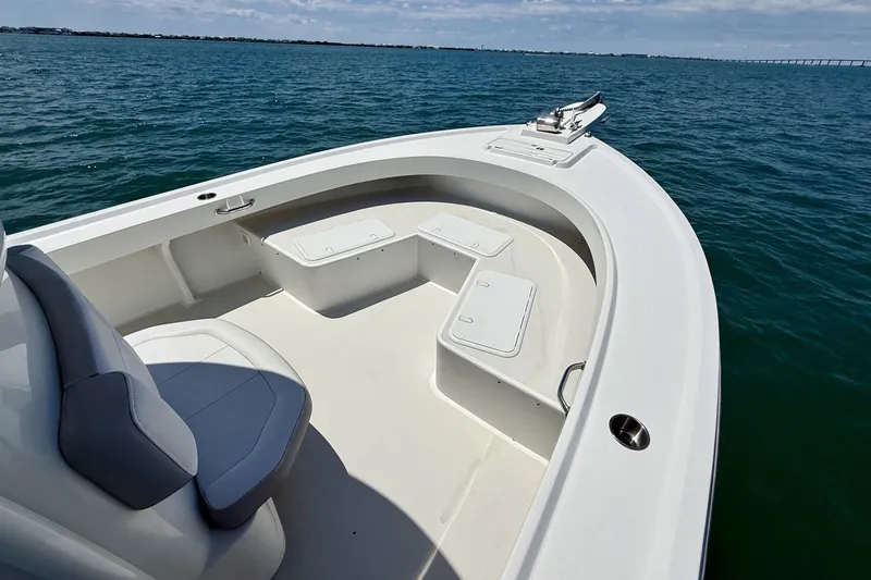 Slide: The Image of Parker Marine 2801 2022 - 6076728