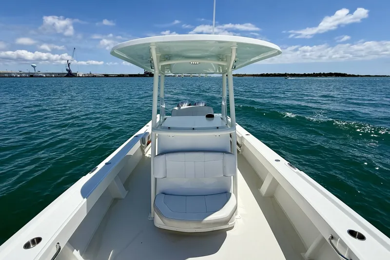 Slide: The Image of Parker Marine 2801 2022 - 6076729