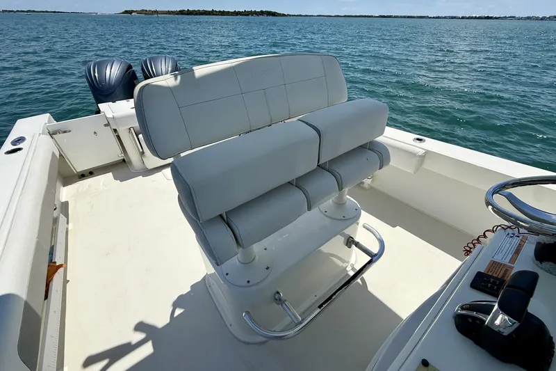 Slide: The Image of Parker Marine 2801 2022 - 6076736