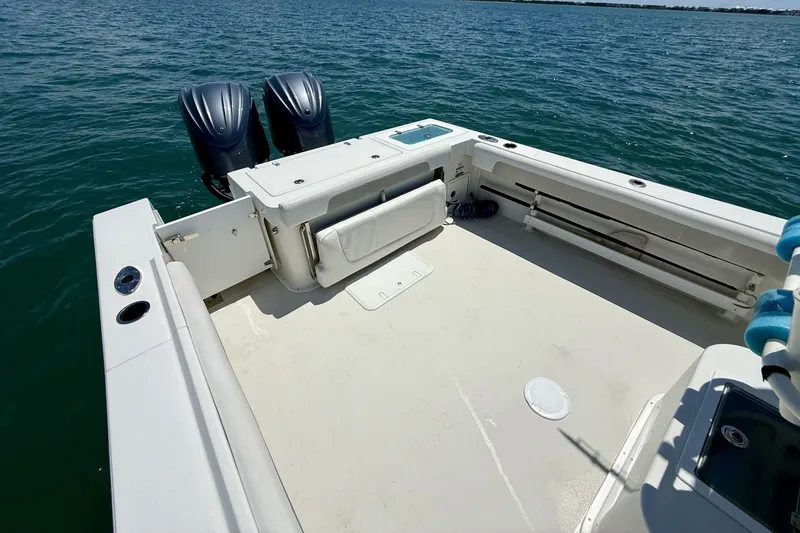 Slide: The Image of Parker Marine 2801 2022 - 6076738