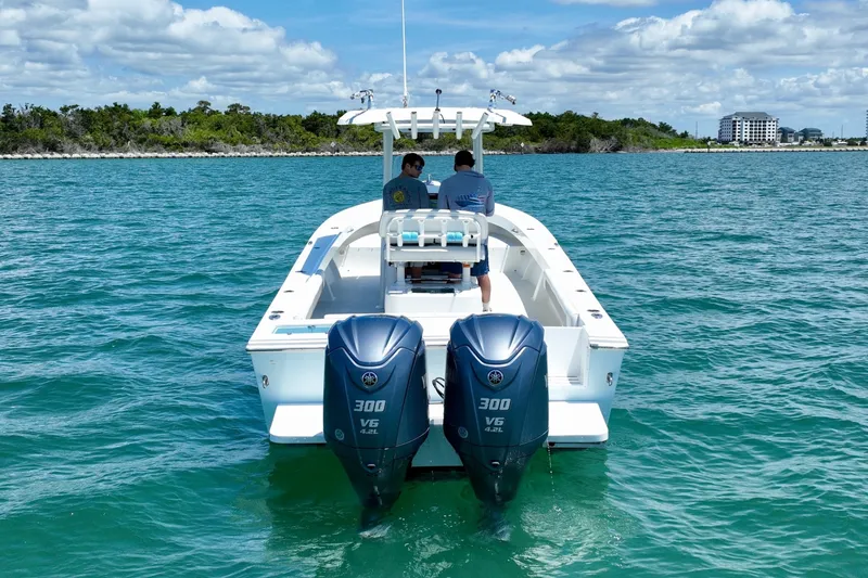 Slide: The Image of Parker Marine 2801 2022 - 6076712