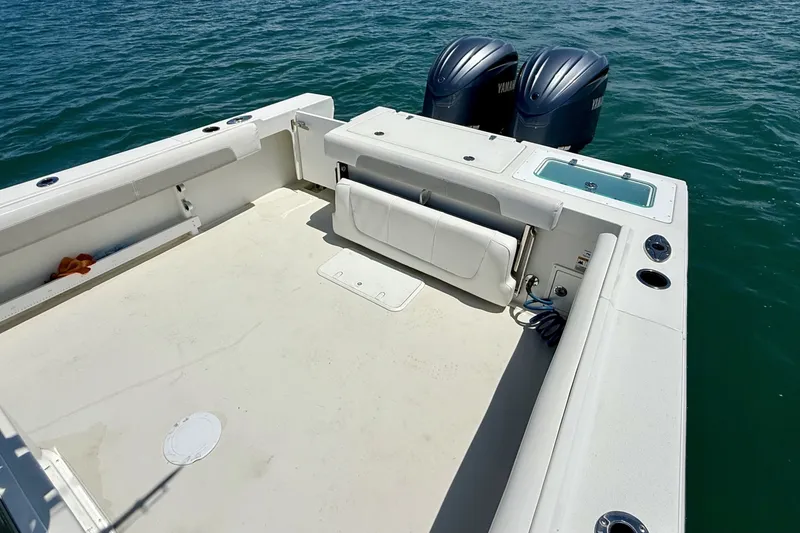 Slide: The Image of Parker Marine 2801 2022 - 6076740
