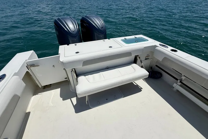 Slide: The Image of Parker Marine 2801 2022 - 6076742
