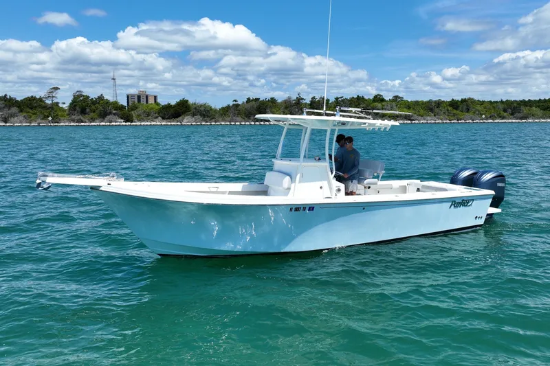 Slide: The Image of Parker Marine 2801 2022 - 6076715