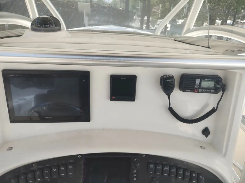 Slide: The Image of Boston Whaler 320 Outrage 2006 - 6085645