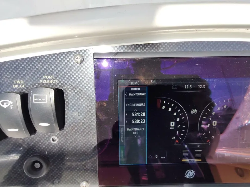 Slide: The Image of Boston Whaler 320 Outrage 2006 - 6841540