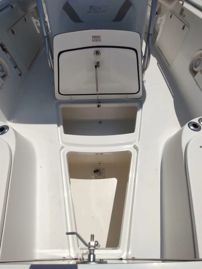 Slide: The Image of Boston Whaler 320 Outrage 2006 - 6550874