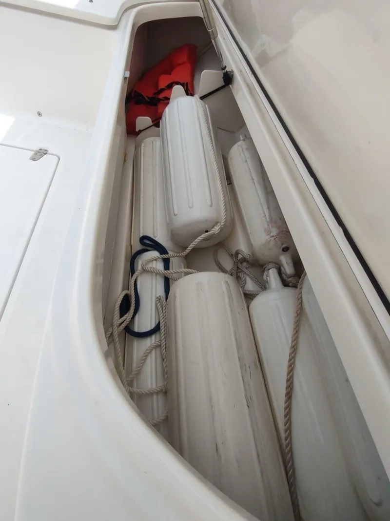 Slide: The Image of Boston Whaler 320 Outrage 2006 - 6853374