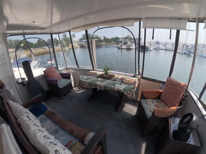 Slide: The Image of Carver Yachts 406 Motor Yacht 2000 - 6076096