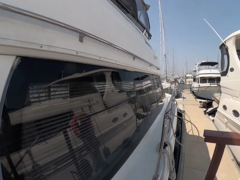 Slide: The Image of Carver Yachts 406 Motor Yacht 2000 - 6076098
