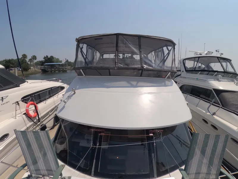 Slide: The Image of Carver Yachts 406 Motor Yacht 2000 - 6076101