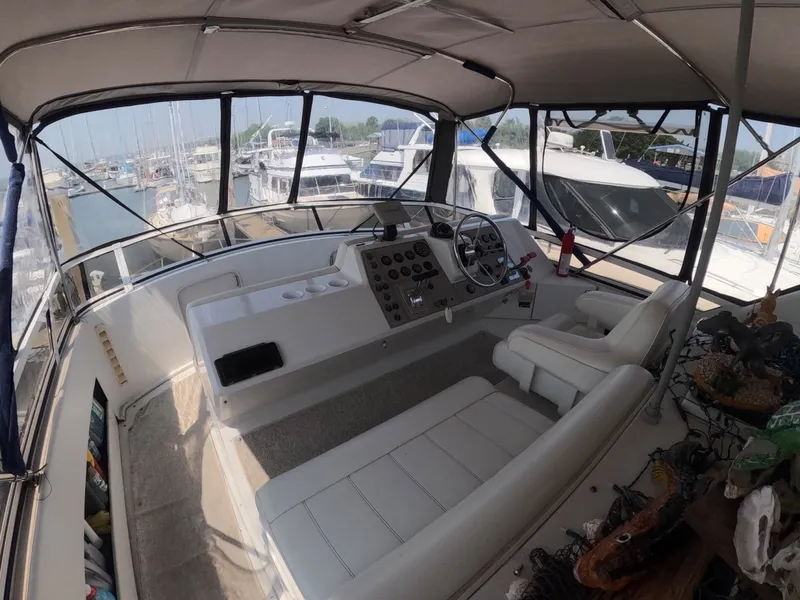 Slide: The Image of Carver Yachts 406 Motor Yacht 2000 - 6076102