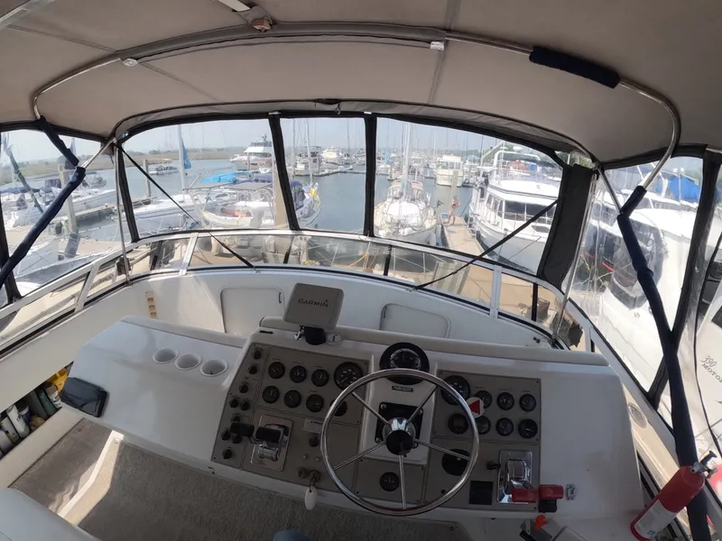 Slide: The Image of Carver Yachts 406 Motor Yacht 2000 - 6076103