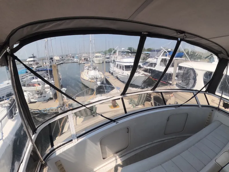 Slide: The Image of Carver Yachts 406 Motor Yacht 2000 - 6076108