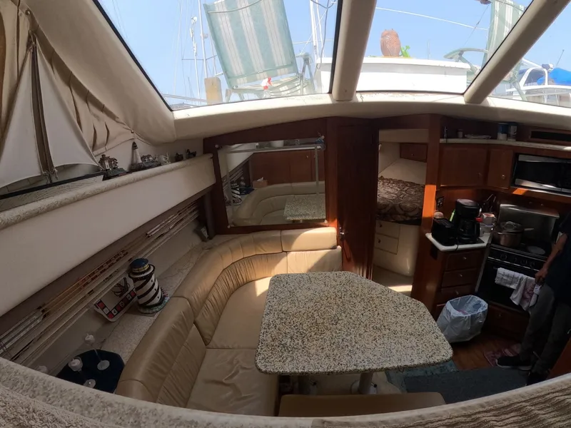 Slide: The Image of Carver Yachts 406 Motor Yacht 2000 - 6076086