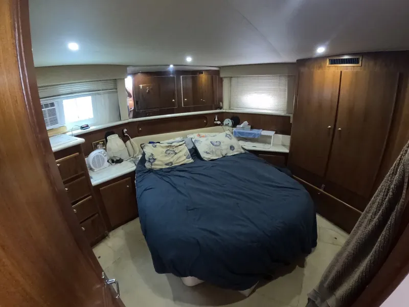 Slide: The Image of Carver Yachts 406 Motor Yacht 2000 - 6076088