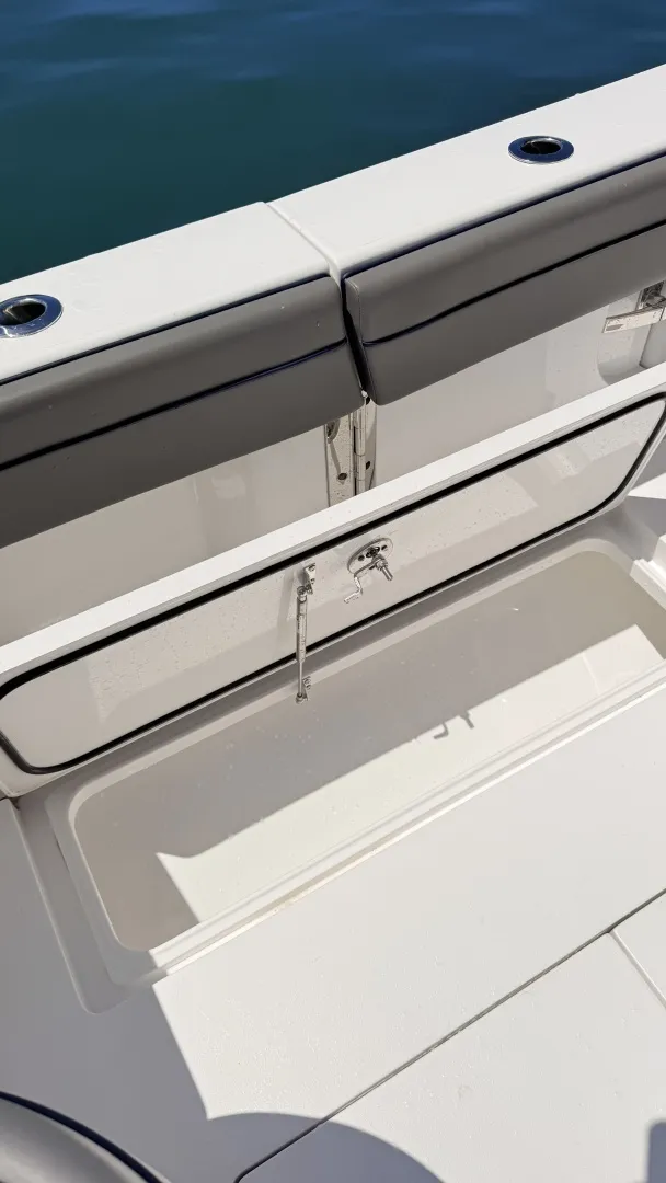 Slide: The Image of Valhalla Boatworks V33 2026 - 6076275
