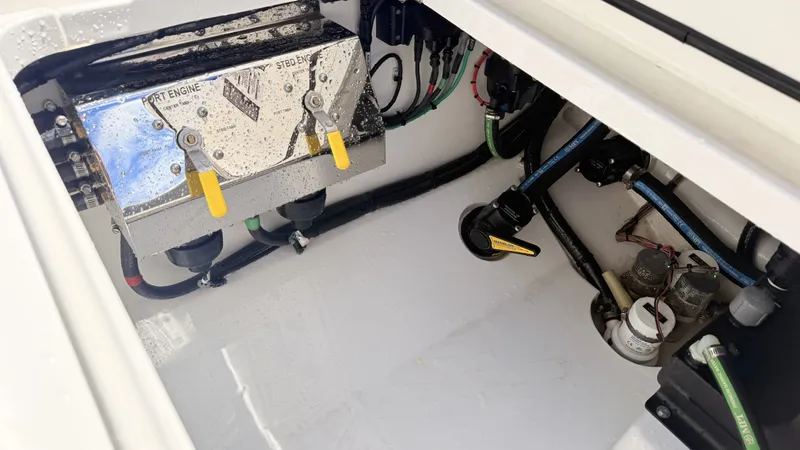 Slide: The Image of Valhalla Boatworks V33 2026 - 6076281