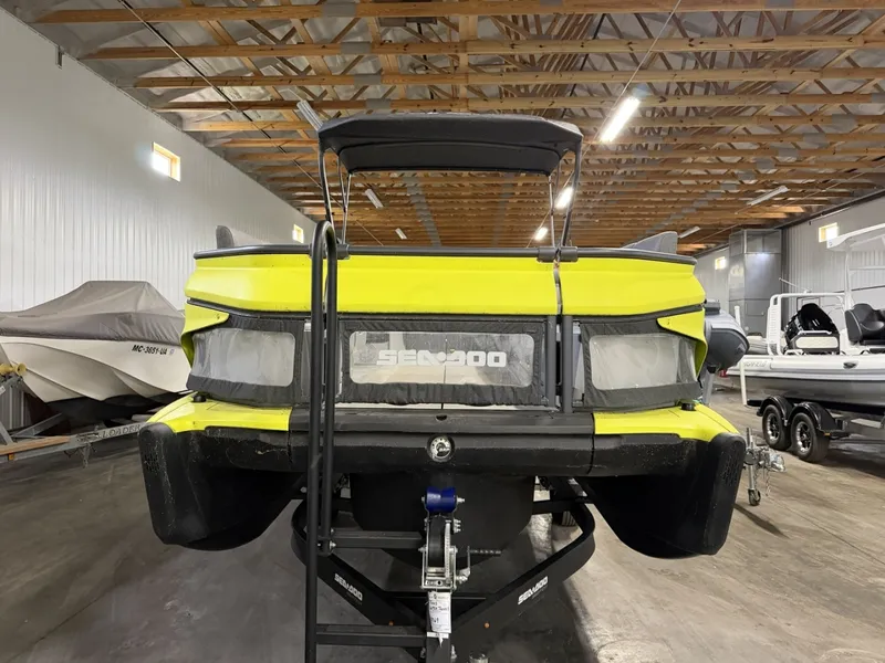 Slide: The Image of Bombardier Sea Doo Switch Cruise 21 2022 - 6076471