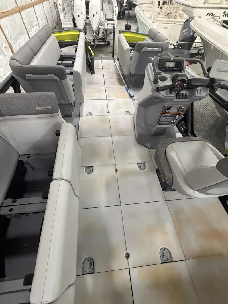 Slide: The Image of Bombardier Sea Doo Switch Cruise 21 2022 - 6114792
