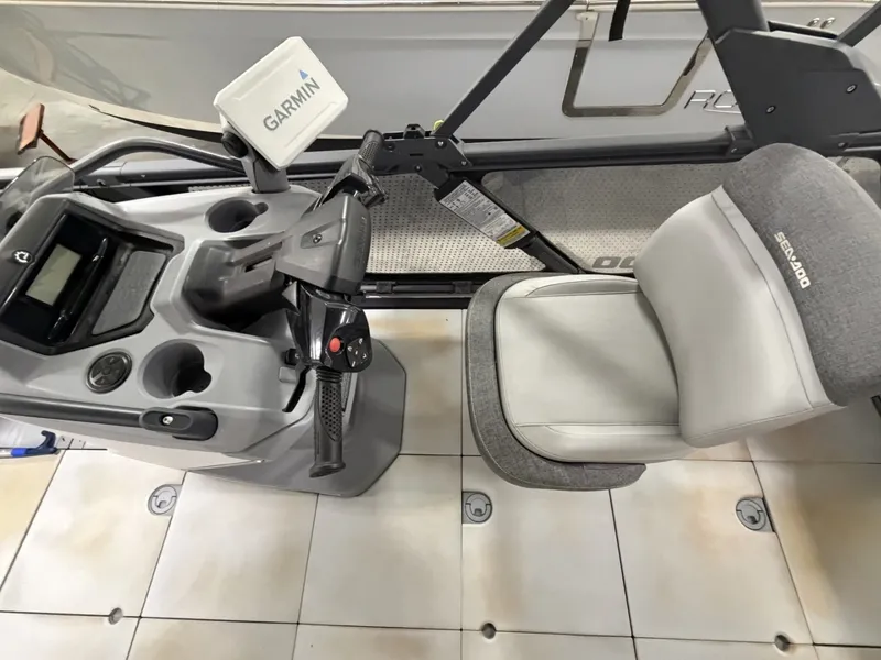 Slide: The Image of Bombardier Sea Doo Switch Cruise 21 2022 - 6114793