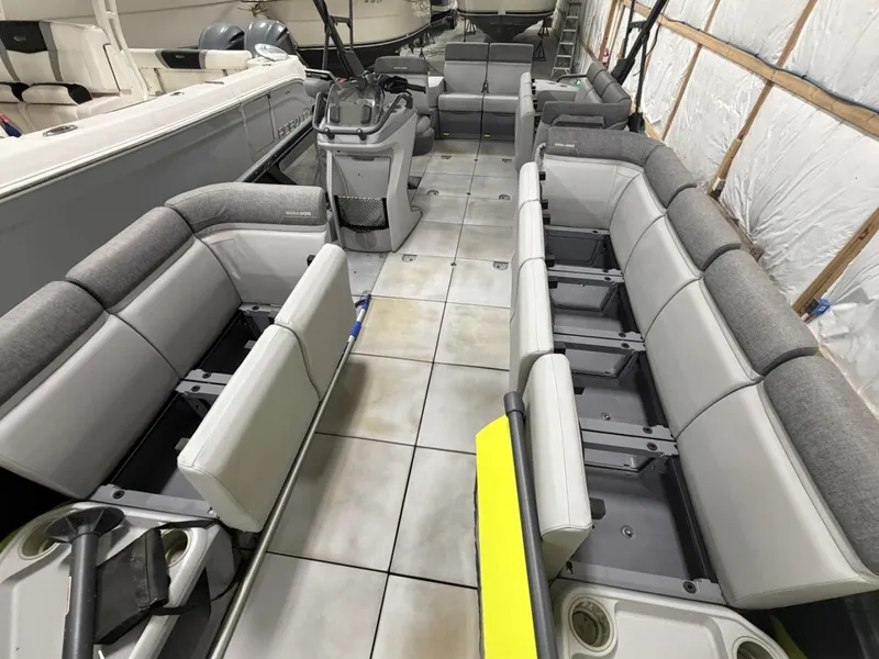 Slide: The Image of Bombardier Sea Doo Switch Cruise 21 2022 - 6114794