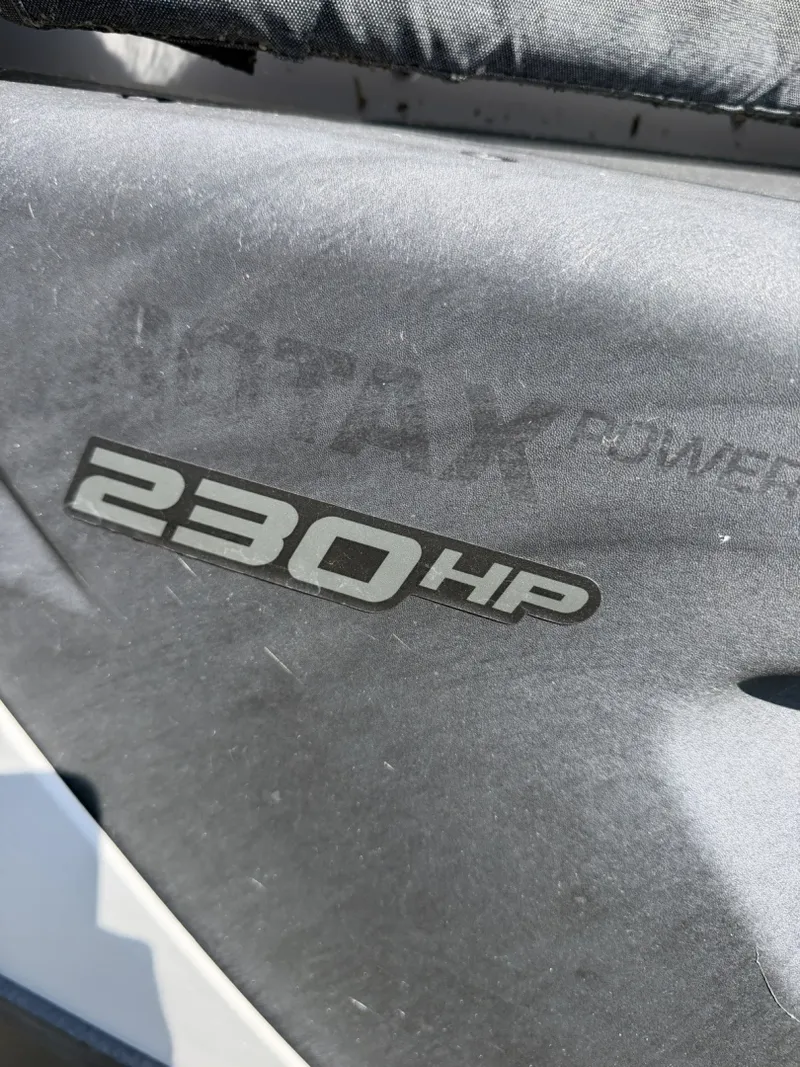 Slide: The Image of Bombardier Sea Doo Switch Cruise 21 2022 - 6114795