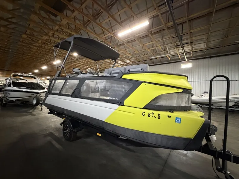Slide: The Image of Bombardier Sea Doo Switch Cruise 21 2022 - 6076472