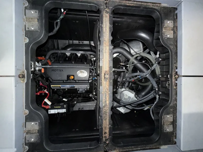 Slide: The Image of Bombardier Sea Doo Switch Cruise 21 2022 - 6076484
