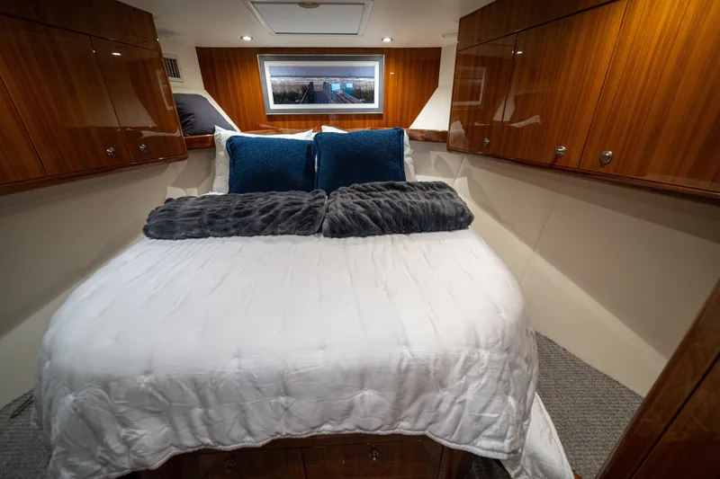 Slide: The Image of 2023 Viking 46 Billfish Master Stateroom - 6090807