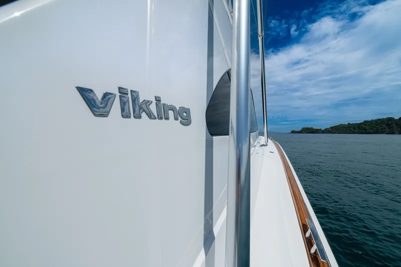 Slide: The Image of 2023 Viking 46 Billfish Walkway - 6090816