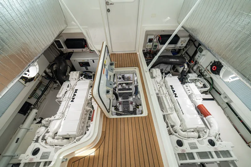Slide: The Image of 2023 Viking 46 Billfish Engines - 6090839